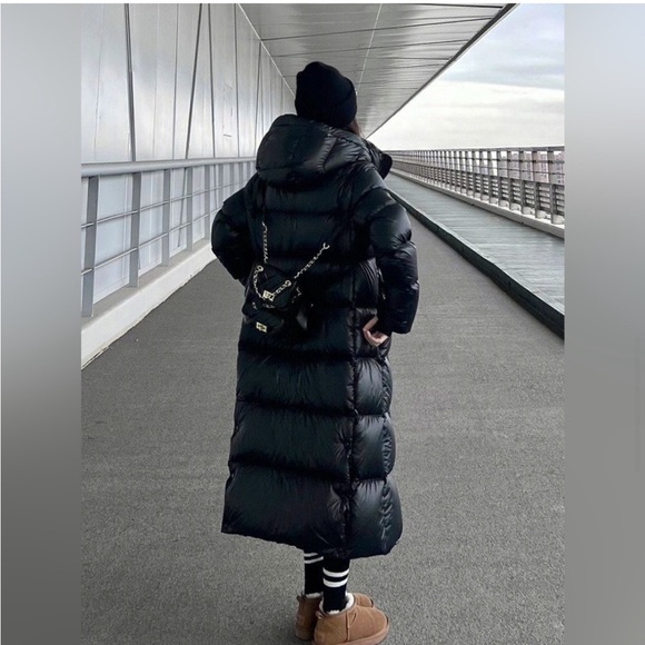Women's Black Puffer Coat - Picture 7 of 14